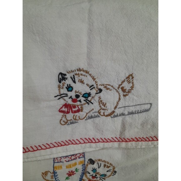 Vintage Hand Embroidered Tablecloth, Cats Square, Lot Of 2 33x34 - Picture 2 of 8
